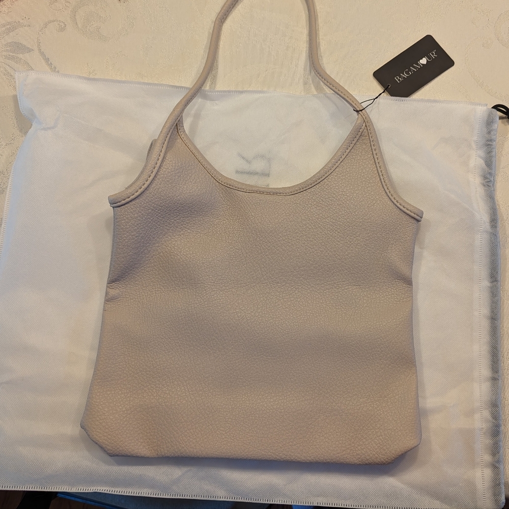 Bagamour Shoulder Bag